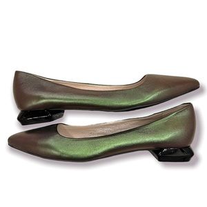 Gino Rossi green iridescent leather flats size 7